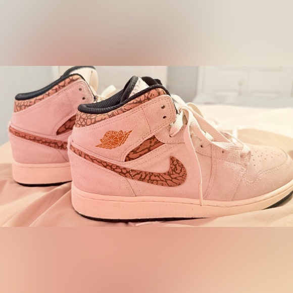 Nike Shoes - Brown Elephant